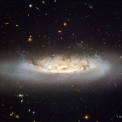 HSTƤNGC([NASA & ESA])